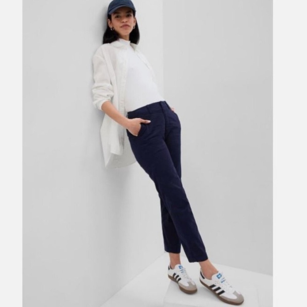 GAP DOWNTOWN KHAKI PANTS in navy 8